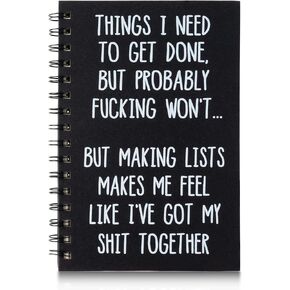 دفتر مكاتب مضحك - 1PCs تحتاج الأشياء إلى إنجاز اقتباس فكاهي A5 حلزوني Notebook Black Gardcover Diary Notepad Office Coworker White Elephant Gift Colled