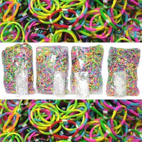 BLUEDOT TRADING 2400 قطعة ربطة عنق ، تلوح في الأفق ، و 100 CLEAR S CLOP CLAY FOR KIDS DIY الفنون والحرف اليدوية ، وقوس قوس قوس الصداقة ، حزمة إعادة ملء