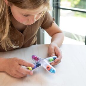 ألعاب الدماغ الدهنية Tiltago - Travel Fidget Toy & Brain Teaser Bazzles للأطفال والمراهقين والبالغين - المرح والترفيه المحمول المحمول