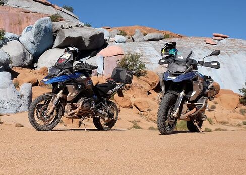إطار رياضي مزدوج للدراجة النارية Mitas Enduro Trail+ E-07+ Dakar 120/70B19 60T in Kuwait