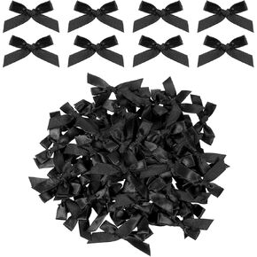 100 PCS Mini Black Bows ، 1.97*1.18in أقواس سوداء مقدمة الأسود أقواس ساتان أسود لطيف أقواس الشريط المصغر للأقواس المصغرة للحرف اليدوية للخياطة هدية التغليف.
