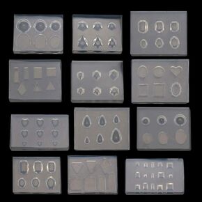 A Fei 12pcs mini faceted Diamond Crystal Resin able