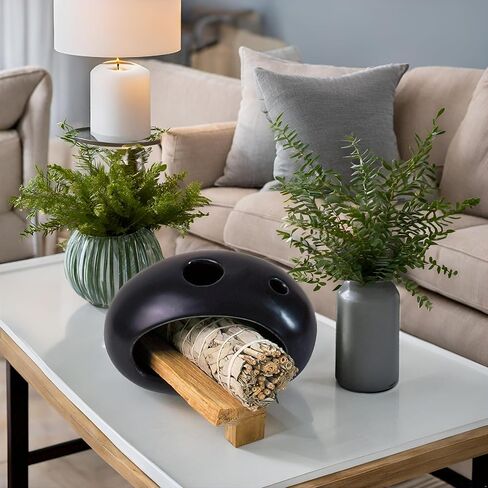 حامل بالو سانتو in Kuwait