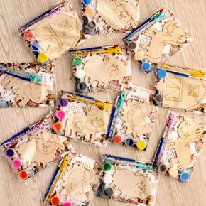 GEECOZYLIFE Thank You for Coming Gift - Farm Party Favors - 12 PCS Farm Animals with Art Supplies - Farm Barnyard Wooden Painting Kit with Bubble Wand