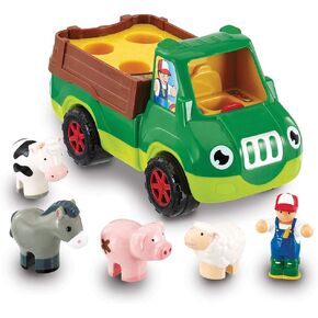 Toys Freddie Farm Truck (مجموعة لعب 6 قطع) ، أبيض