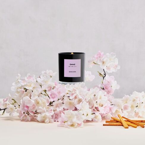 وعاء شموع معطرة من EMME NYC - زجاج أسود، الصويا، طبيعي، غير سام، آمن للحيوانات الأليفة، وقت حرق يصل إلى 60 ساعة، فتيل خشبي، رائحة قوية، لم يتم الإساءة إلى الحيوانات لتصنيعه، 10 أونصة - شموع معطرة بأفضل رائحة (ليتشي) in Saudi Arabia