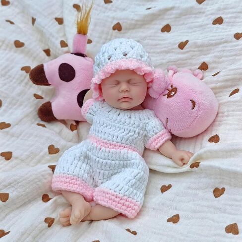 7" Girl Micro Preemie Full Body Silicone Baby Doll ，Realistic Newborn Baby Doll Real Life Miniature Baby Doll with Feeding Accessories in Kuwait