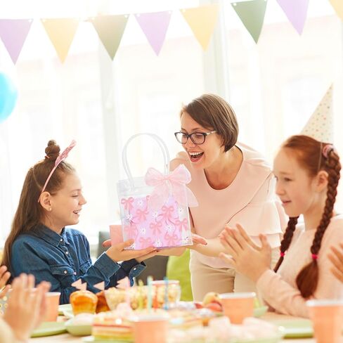 Whaline 12pcs القوس الوردي واضحة أكياس هدايا PVC مع مقبض الشريط الوردي Coquette Bowknot Daisy Flower Party Party Favor Age Treat For Birthday Birthday Baby Shower in Kuwait