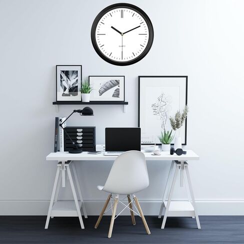 ساعة حائط WOOPHEN، ساعات حائط حديثة تعمل بالبطارية مقاس 10 بوصة، ساعة تناظرية صغيرة صامتة غير موقوتة لغرفة المعيشة والمكتب والمنزل والحمام وغرفة النوم والمطبخ (أسود) in Kuwait