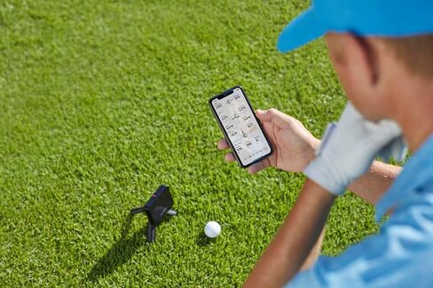 شاشات إطلاق الجولف المحمولة Garmin Approach R10، ومحاكي الجولف لأخذ لعبتك إلى المنزل أو في الداخل أو إلى نطاق القيادة، ومقاييس المسار، ومحلل التأرجح، وحزمة عمر البطارية 10 ساعات مع الملحقات in Saudi Arabia