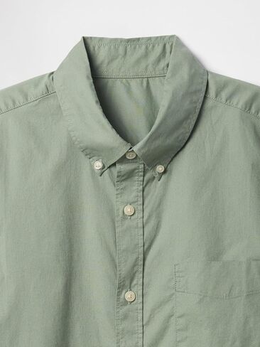 GAP Men's Standard Fit Stretch Poplin Long Sleeve Button Down Shirt in Saudi Arabia