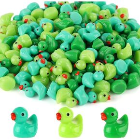 120pcs ميني راتنج البط ، عيد القديس باتريك الصغير ، تماثيل البط الصغرى الأيرلندية الصغيرة للبطية للدمى الباطن ، تبادل هدايا الديكور ،