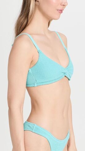 المرأة الأمريكية الجيدة تناسب دائمًا الجزء العلوي الملتوي in Kuwait