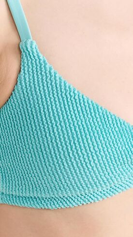 المرأة الأمريكية الجيدة تناسب دائمًا الجزء العلوي الملتوي in Kuwait