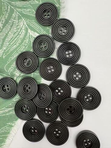 أزرار خشبية للخياطة والحرف ، 25 مم ، 1 '' 'تصميم جولة منحوتة بني ، 4 حفرة ، 50 حزمة (لون مختلط) in Kuwait