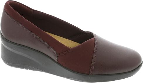 Clarks Women's Suttyn Walk in Saudi Arabia