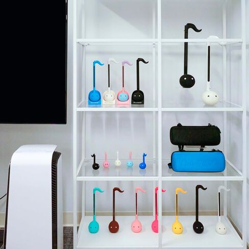 حامل Otamatone الرسمي (عادي - 10.7 بوصة) لعبة آلة موسيقية مركب بلاستيكي آمن، مجموعة تنظيم وحماية مناسبة لعرض تصميم الشعار الرسمي (أسود) in Kuwait