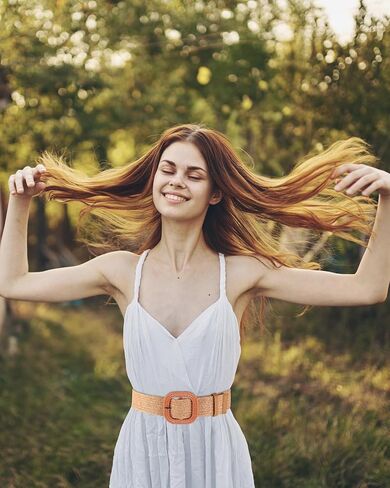 4 حزمة القش حزام منسوج مطاطا تمتد الروطان حزام خصر المرأة نحيل الرافية حزام ملابس مشبك خشبي الخصر حزام ملابس in Kuwait
