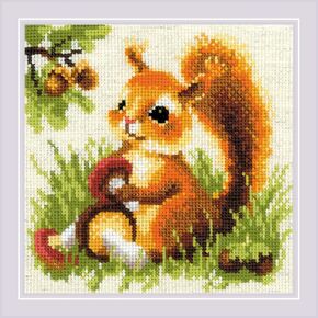 RIOLIS - Squirrel 2027, Cross Stitch Kits 7¾"x7¾, Cross Stitch Kits for Beginners & Advanced, Crossstitching Kits Adult, Counted Stitching Kits, Embroidery Kit