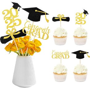 ديكورات التخرج 2025 ، 24 PCS Cupcake Toppers ، 16pcs tables centerces centercling party party décor ، فئة 2025 Table Toppers (الذهب الأسود)