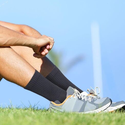 YUEDGE Women's Hiking Socks Moisture Wicking Gym Fitness Athletic Socks Casual Cushion Crew Socks for Women Size 5-12 in Kuwait