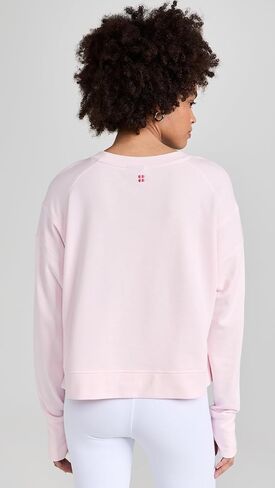سويت شيرت نسائي قصير من Sweaty Betty بعد الفصل الدراسي in Saudi Arabia