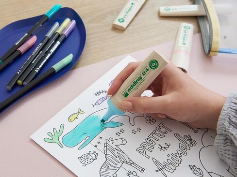 edding 24 EcoLine highlighter - set of 4 - yellow, orange, pink, green - chisel nip 2-5 mm - for quick and easy marking and highlighting of texts and notes - refillable, made of recyclable material in Saudi Arabia