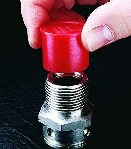 Capplugs 99391219 غطاء بلاستيكي للموصلات الملولبة. RC-19، PE-LD، مقاس خيط القبعة 1-3/16 معرف القبعة 1.18 بوصة الطول 0.77 بوصة، أحمر (عبوة من 80 قطعة) in Saudi Arabia