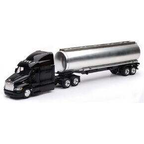 NewRay Peterbilt Model 387, Flatbed W/Round Hay Bales, 1:43 Diecast