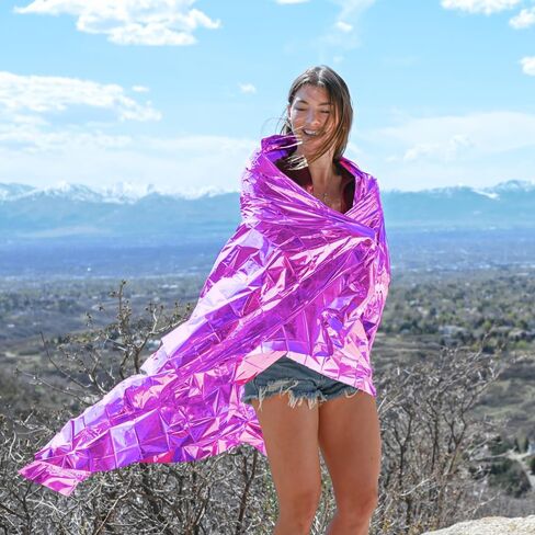 EVERLIT Survival Emergency Mylar Thermal Blanket, Foil Space Blanket Designed for NASA, Body Warmer Blanket for Outdoor, First Aid, Camping Gear, Hiking Travel (4 Pack, Forest Green) in Kuwait