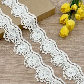 متجر المصمم VL 6650 White Venice Lace Trim Floral ، 2-1/16 "(52 مم) × 3 ياردة ، صياغة الخياطة DIY