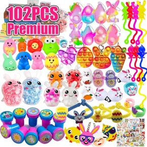 102 PCS Premium Easter Party تفضل ألعاب متنوعة للأطفال ، حشوات سلة عيد الفصح ، هدايا بيض عيد الفصح ، هدايا بيض عيد الفصح ، Pinata Filler Goodie Bags Austractors Box Treasure Toys
