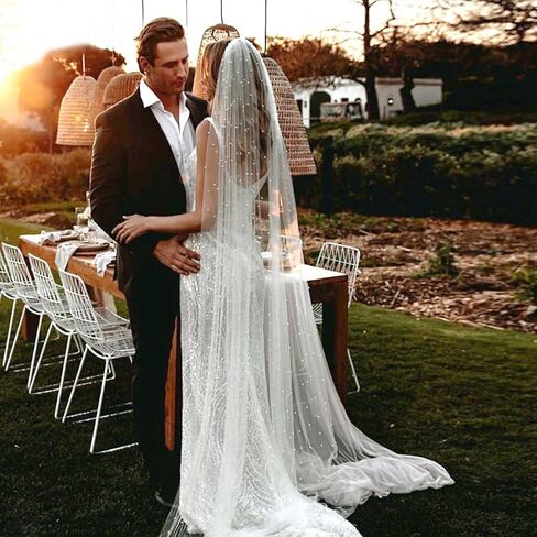 Long Wedding Bride Veil Pearl Chapel Length Veils For Women With Comb in Saudi Arabia