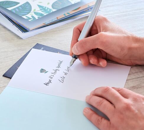 تحيات أمريكية جميع المناسبات المتشددة لبطاقة ديلوكس مع الأظرف وصندوق التخزين (60 مترًا) in Kuwait