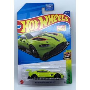 Hot Wheels 2022 - Aston Martin Vantage GTE - HW Exotics 9/10 - 238/250 - Mint/Nrmint - SHIPS Bubble ملفوفة في صندوق