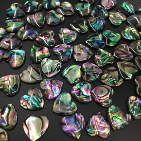 30pcs Heart Abalone Shell Cabochons الطبيعية أذن البحر مسطح الخرز فضفاضة لصنع المجوهرات وتصميم فن الأظافر ، 12 ملم