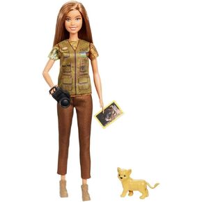 دمية Barbie Photojournalist ، امرأة سمراء ، مستوحاة من National Geographic for Kids من 3 سنوات إلى 7 سنوات