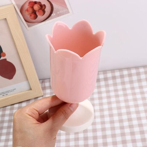 Tulip Pen Holder for Desk, Plastic Stationery Organizer, Cute Desktop Decoration, Office School Supplies (Green) in Saudi Arabia