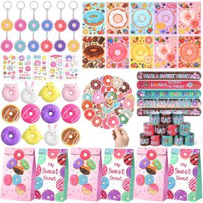 122 PCS Donut Party Favors اثنين من اللوازم اللطيفة لحفلات عيد الميلاد ، فتيات الأطفال ، حقيبة هدايا سحق لعبة DIY ملصق مفتاح سوار صفعة الصلابة ملصقات الوشم.