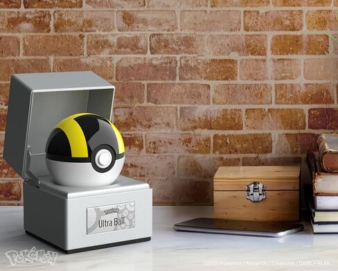 The Wand Company Pokémon 25th Anniversary Silver Box Edition Poké Ball – Realistic, Electronic, Die-Cast Poké Ball with Display Case Light Features (Ultra Ball) in Saudi Arabia