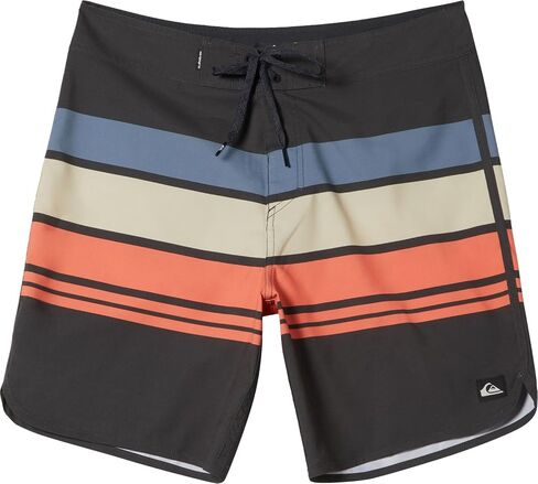 شورت سباحة قصير قياسي للرجال من Quiksilver مقاس 19 للاستخدام اليومي in Kuwait