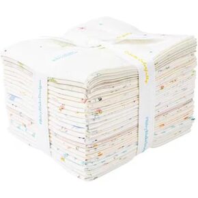 Riley Blake Hush 4 Fat Quarter Bundle من قبل مصممي RBD المتنوعين ، مثاليين للخياطة والملابس وصياغة DIY والديكور المنزلي.