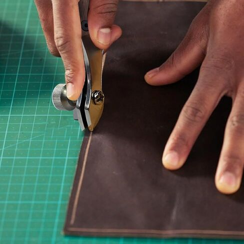 Leather Edge Creaser, Adjustable Leather Edger Creaser Wooden Handle Outside Edge Creaser Leather Craft Press Skiving Tool for Professional Leather Crafting and Working (Line Width 1.5mm) in Saudi Arabia