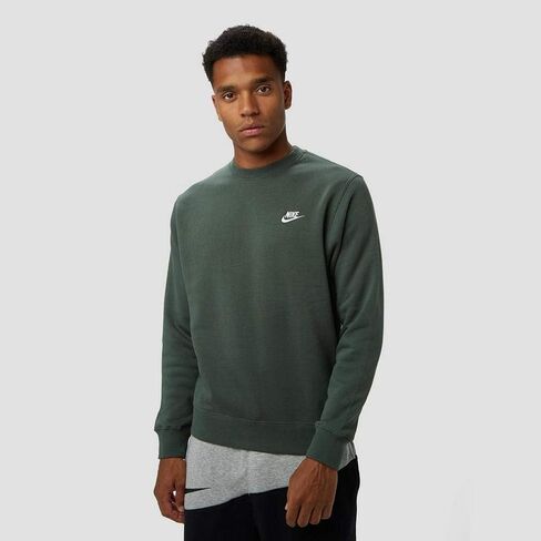 Nike Men's Club Graphic Fleece Crew in Saudi Arabia