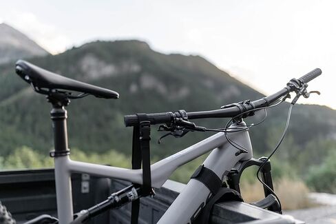 وسادات ممتازة للدراجات ذات الباب الخلفي - تنقل دراجة جبلية واحدة، أو دراجة طريق، أو BMX - لا تحجب الكاميرا الاحتياطية - أشرطة آمنة - وسادة سميكة - تناسب جميع الشاحنات - مادة متينة in Kuwait