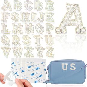 52pcs 2set a-z bling pearl rhinestone patches w/kondingive ذاتي ، الأبجدية اللامعة الملصقات الأولية المزخرفة لأكياس الملابس الحرفية DIY القبعات على ظهر الهاتف (أبيض)