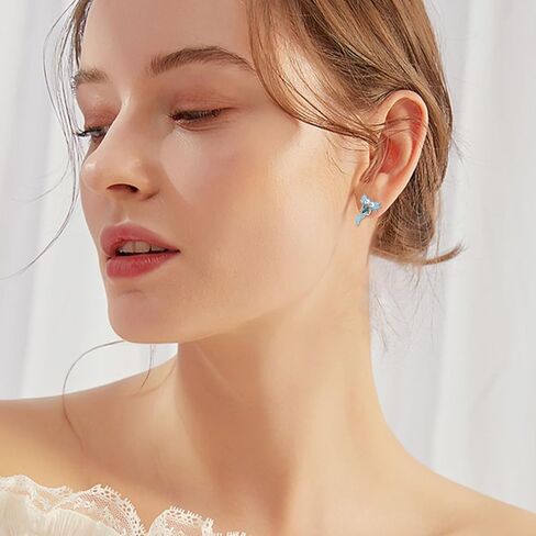 Axolotl Stud Earrings for Women 925 Sterling Silver Axolotl Earrings Hypoallergenic Animal Jewelry Gift in Kuwait