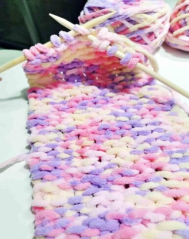 Jumbo Chenille Yarn,Colorful Chunky Chenille Yarn,Arm Knit Yarn,Snuggly Chenille Yarn for DIY Throw Blanket Cat Cave 100g in Saudi Arabia