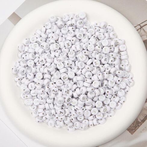 1000pcs 4x7mm خطاب جولة حبات الاكريليك الأبيض مع الحروف الفضية الأبجدية لتصنيع المجوهرات أساور الصداقة (فضية بيضاء) in Kuwait