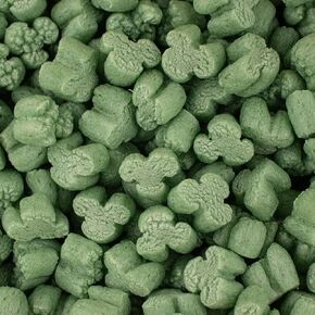 Magicwater Supply - 1 Cu Ft - Green Shamrock Shaped Recycled Anti Static Packing Peanuts - Compostable & Biodegradable Cushion for Shipping - Dust-Free & Abrasion Resistant - Void Filler